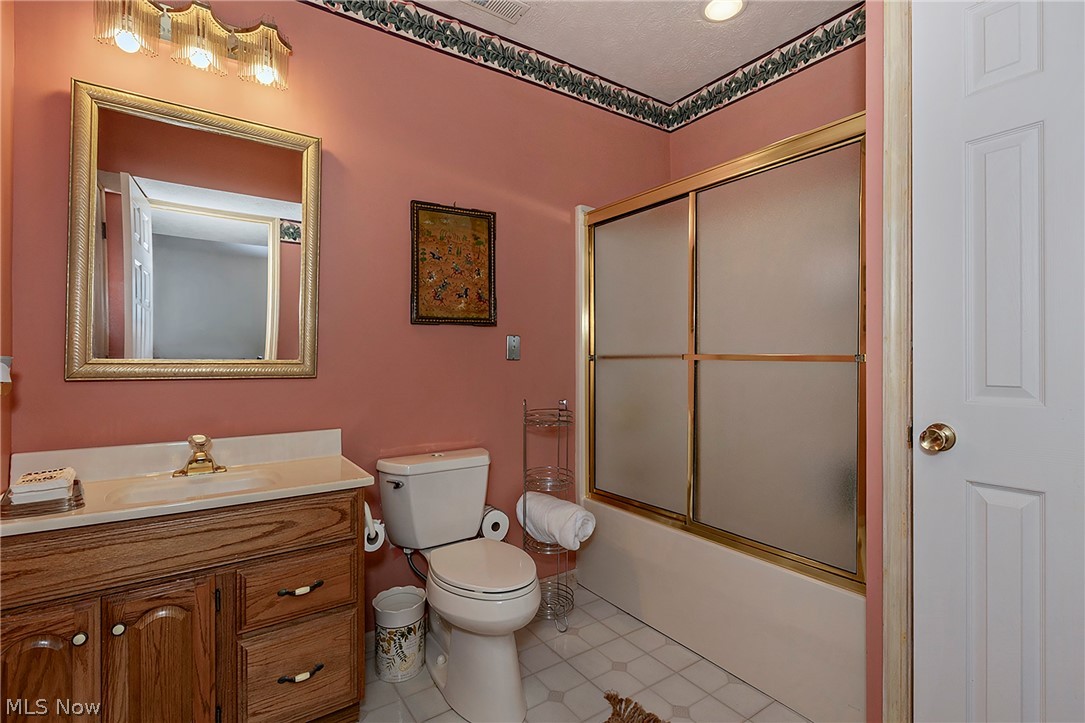 19165 Ridgeline Court Strongsville OH 44136