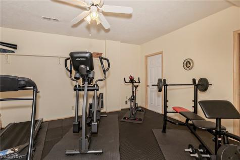 19165 Ridgeline Court Strongsville OH 44136