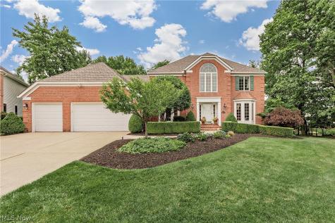 19165 Ridgeline Court Strongsville OH 44136