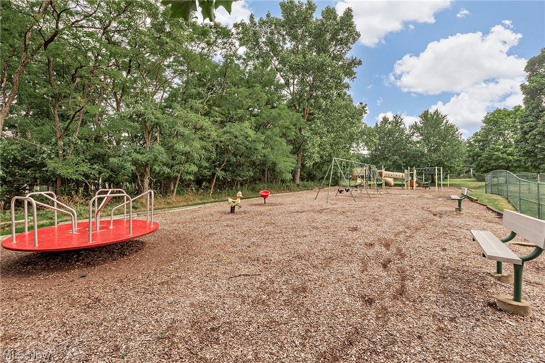 19165 Ridgeline Court Strongsville OH 44136