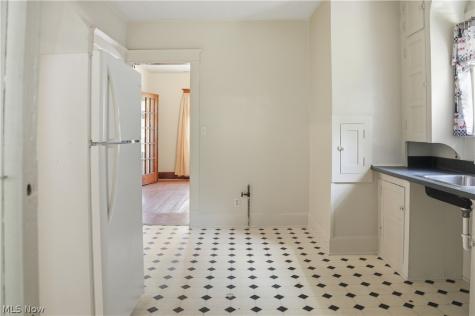 33 E Earle Avenue Youngstown OH 44507