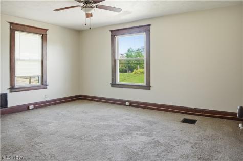 33 E Earle Avenue Youngstown OH 44507