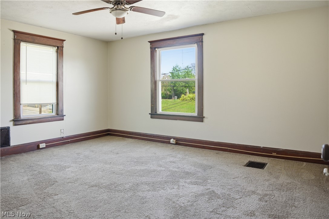 33 E Earle Avenue Youngstown OH 44507