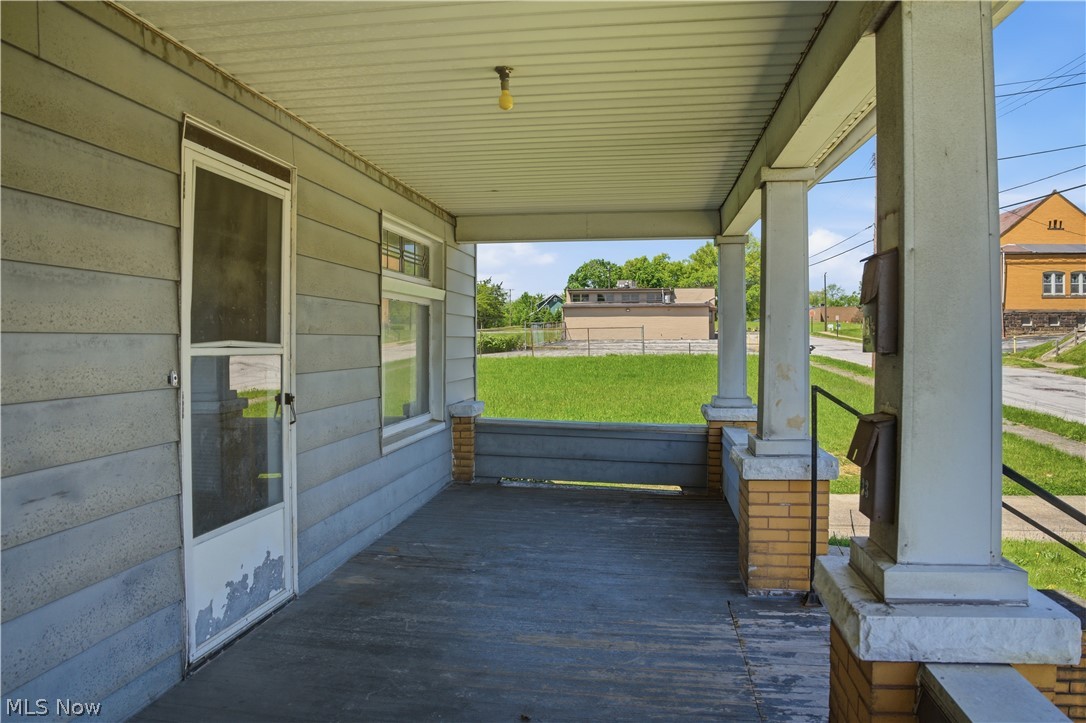 33 E Earle Avenue Youngstown OH 44507