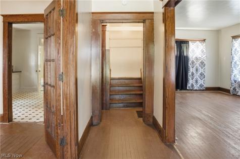 33 E Earle Avenue Youngstown OH 44507