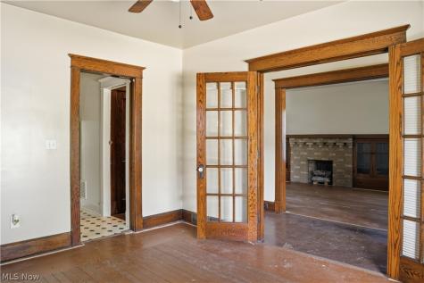 33 E Earle Avenue Youngstown OH 44507