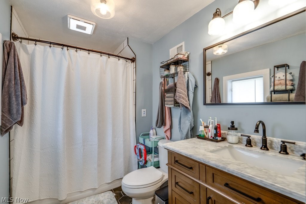 13042 Portage Street Doylestown OH 44230