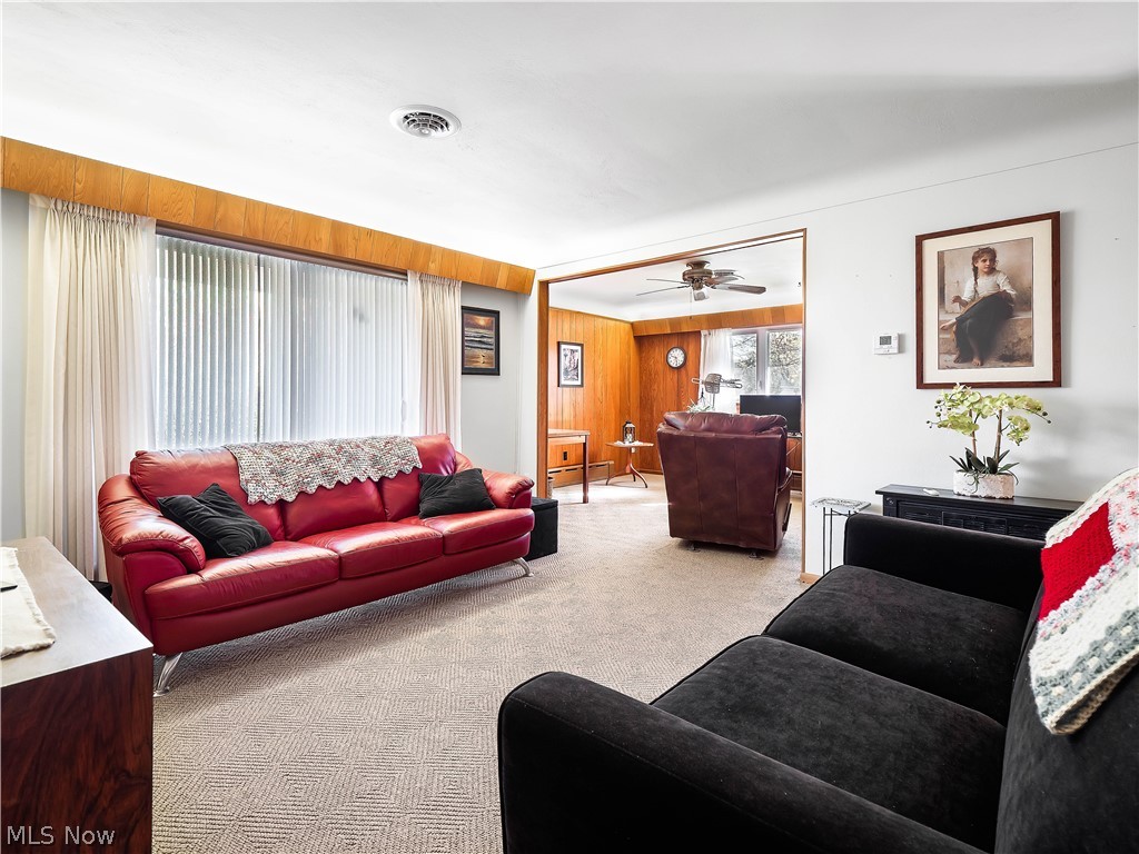 216 Missouri Avenue Lorain OH 44052