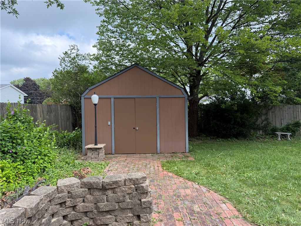 1921 Birch Trace Drive Austintown OH 44515