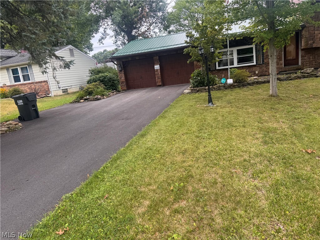 1921 Birch Trace Drive Austintown OH 44515