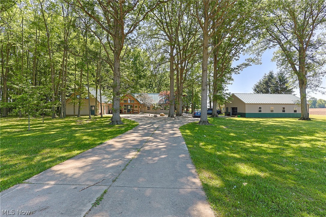 196 Greenwich East Townline Road N New London OH 44851