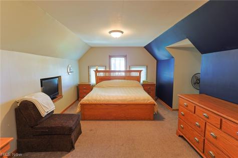 196 Greenwich East Townline Road N New London OH 44851