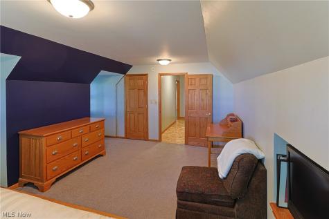 196 Greenwich East Townline Road N New London OH 44851