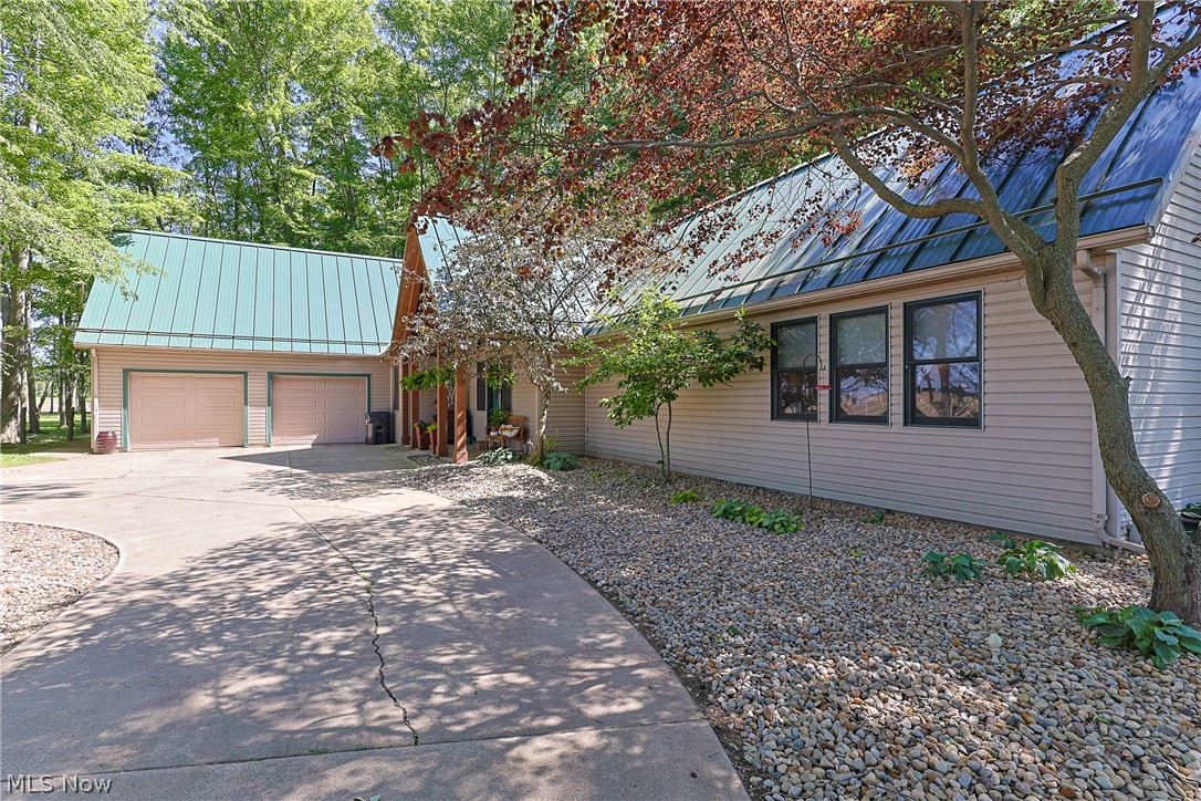196 Greenwich East Townline Road N New London OH 44851