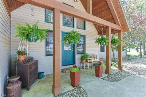 196 Greenwich East Townline Road N New London OH 44851