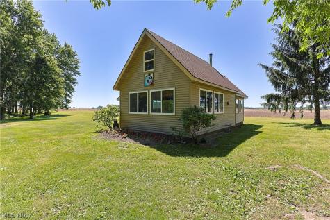 196 Greenwich East Townline Road N New London OH 44851