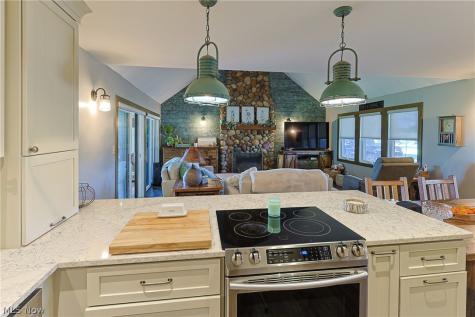196 Greenwich East Townline Road N New London OH 44851