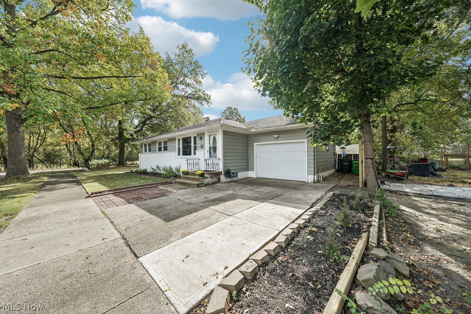 4570 Joliet Road Garfield Heights OH 44105