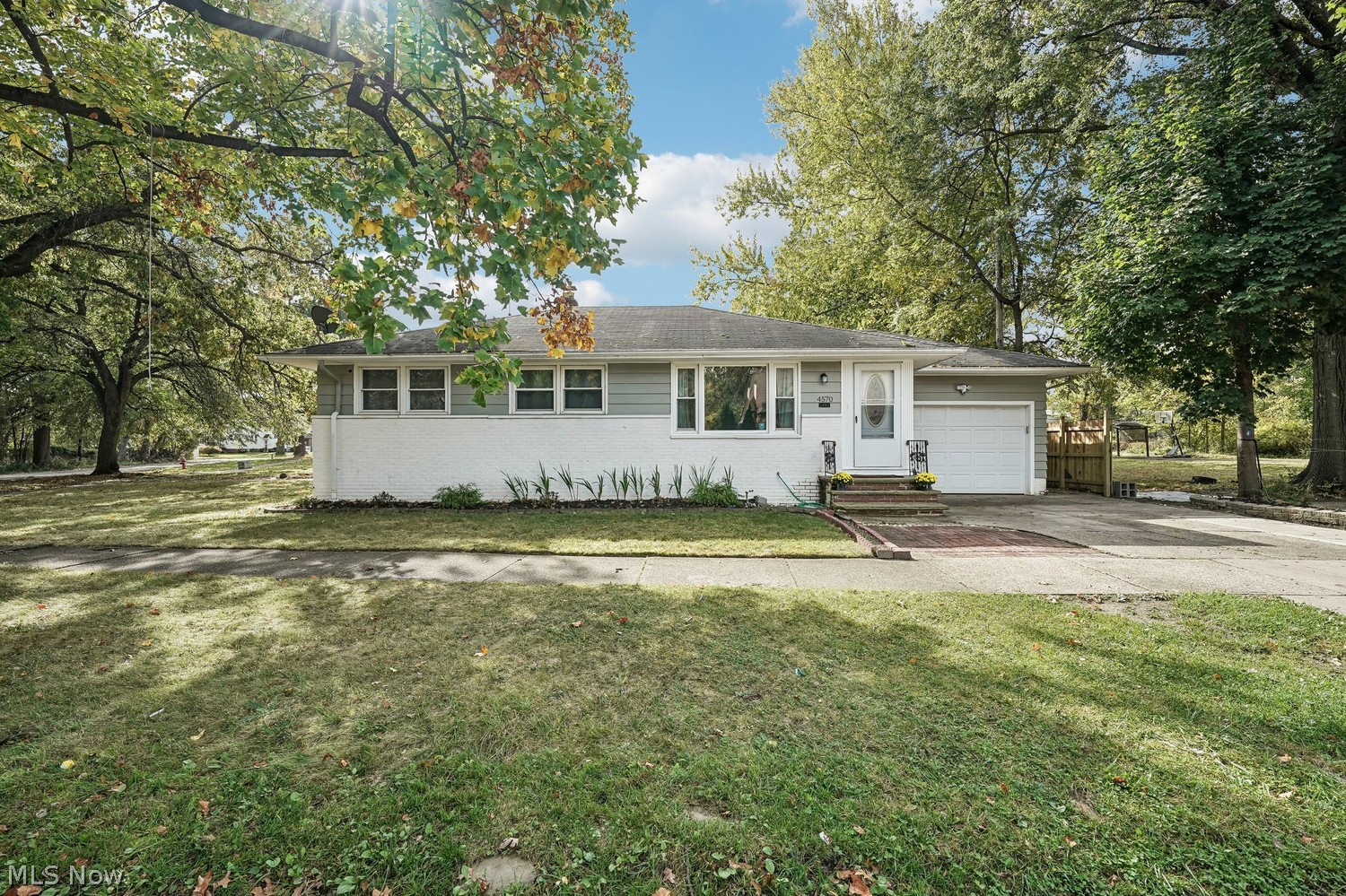 4570 Joliet Road Garfield Heights OH 44105