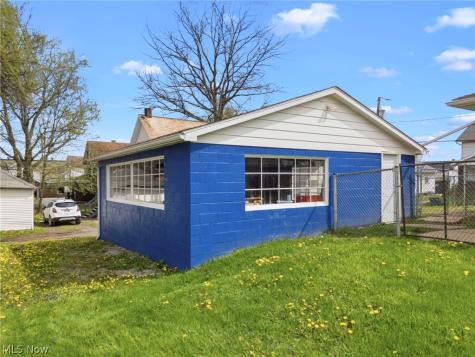 1157 Woodland Avenue Alliance OH 44601