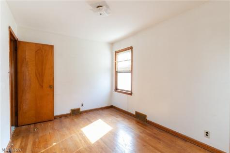 4342 Bluestone Road South Euclid OH 44121