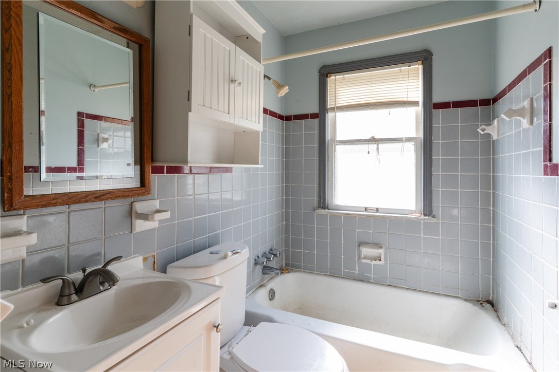 4342 Bluestone Road South Euclid OH 44121