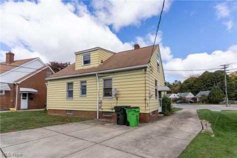 4342 Bluestone Road South Euclid OH 44121