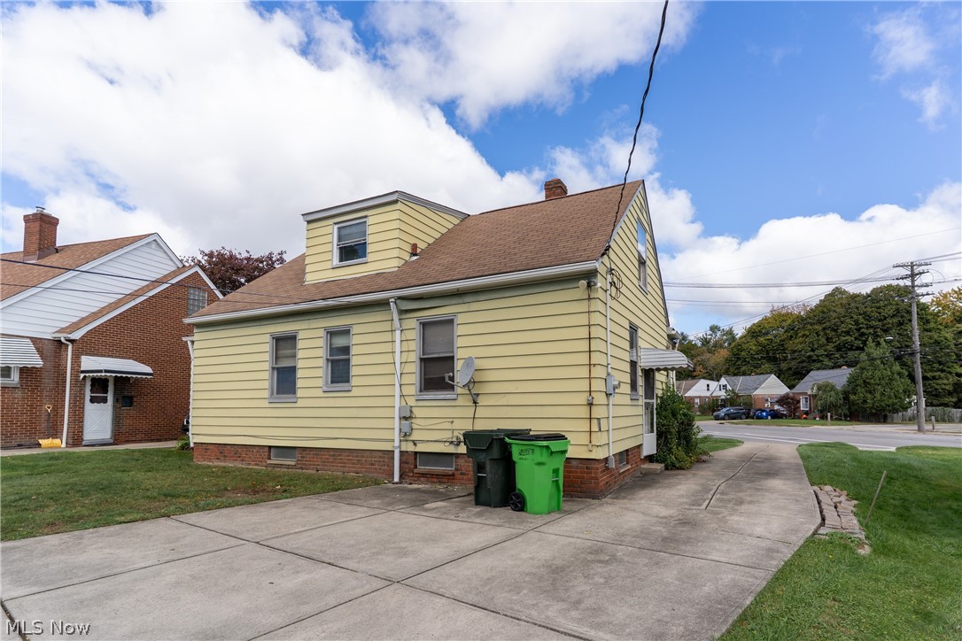 4342 Bluestone Road South Euclid OH 44121