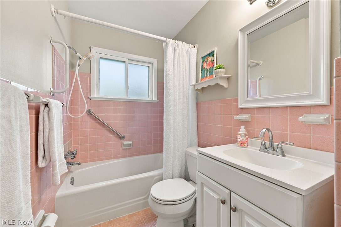 29508 Woodway Drive Wickliffe OH 44092