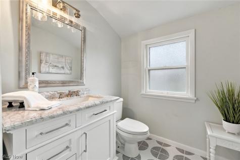 29508 Woodway Drive Wickliffe OH 44092