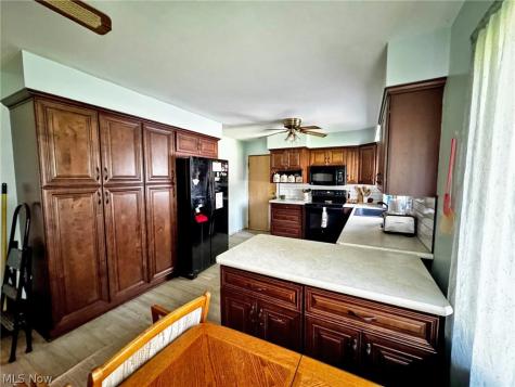 7569 Market Avenue N Canton OH 44721