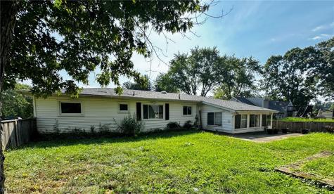 7569 Market Avenue N Canton OH 44721