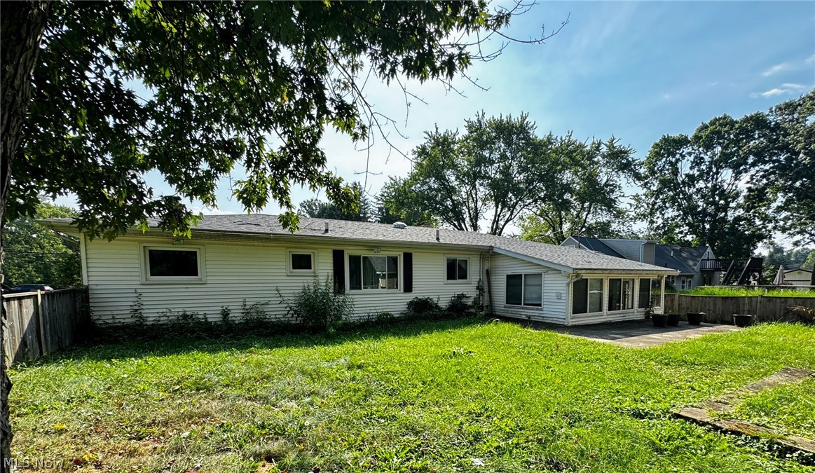 7569 Market Avenue N Canton OH 44721
