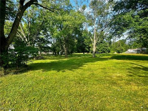 7569 Market Avenue N Canton OH 44721