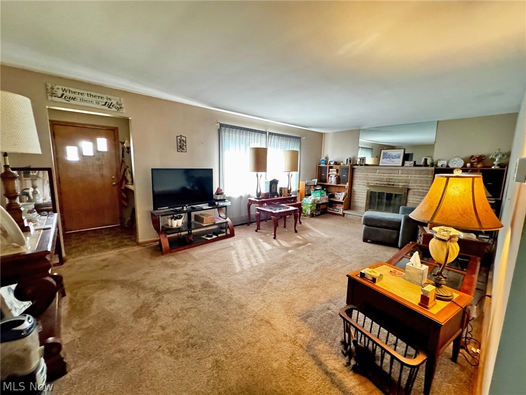 7569 Market Avenue N Canton OH 44721