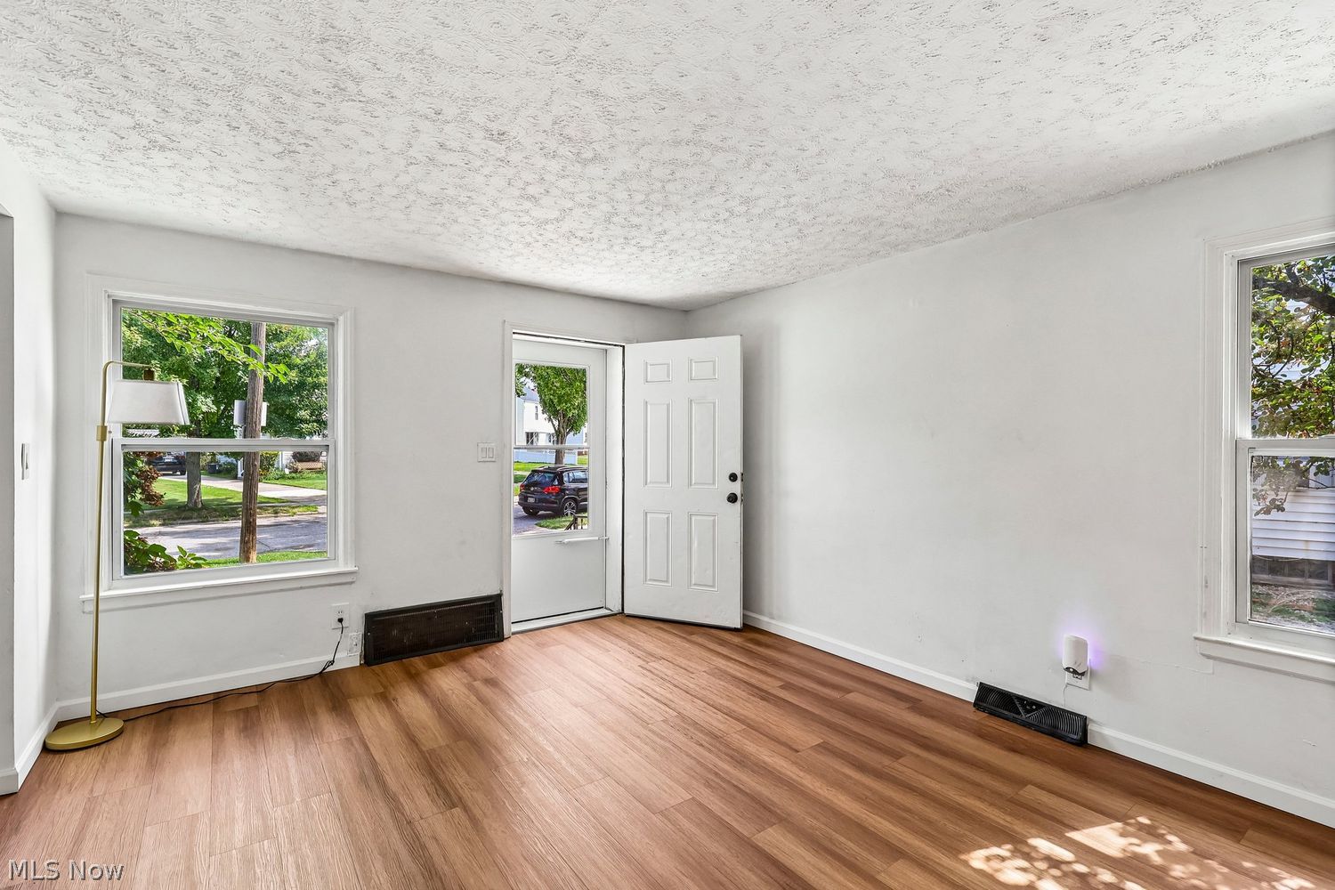 14337 Tuckahoe Avenue Cleveland OH 44111
