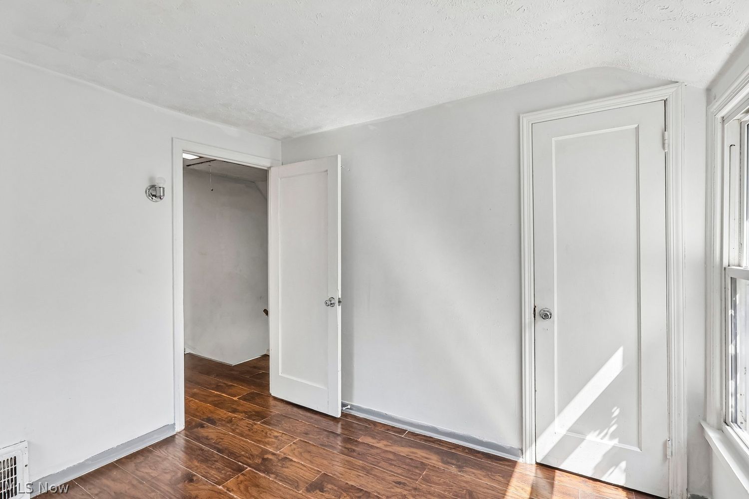 14337 Tuckahoe Avenue Cleveland OH 44111