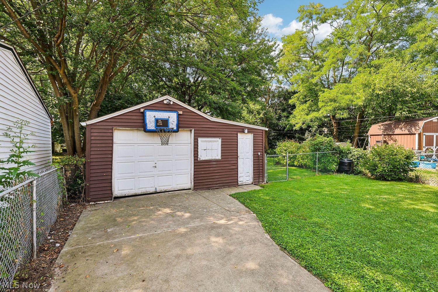 14337 Tuckahoe Avenue Cleveland OH 44111