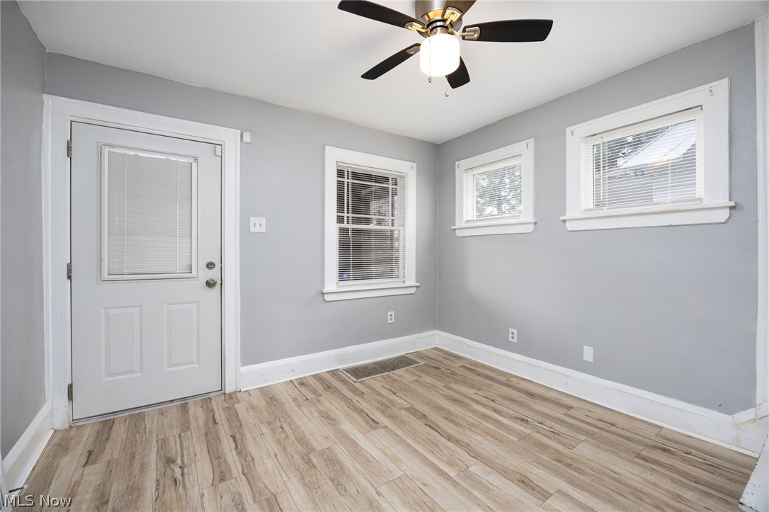 19307 Kildeer Avenue Cleveland OH 44119