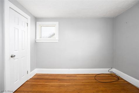 19307 Kildeer Avenue Cleveland OH 44119