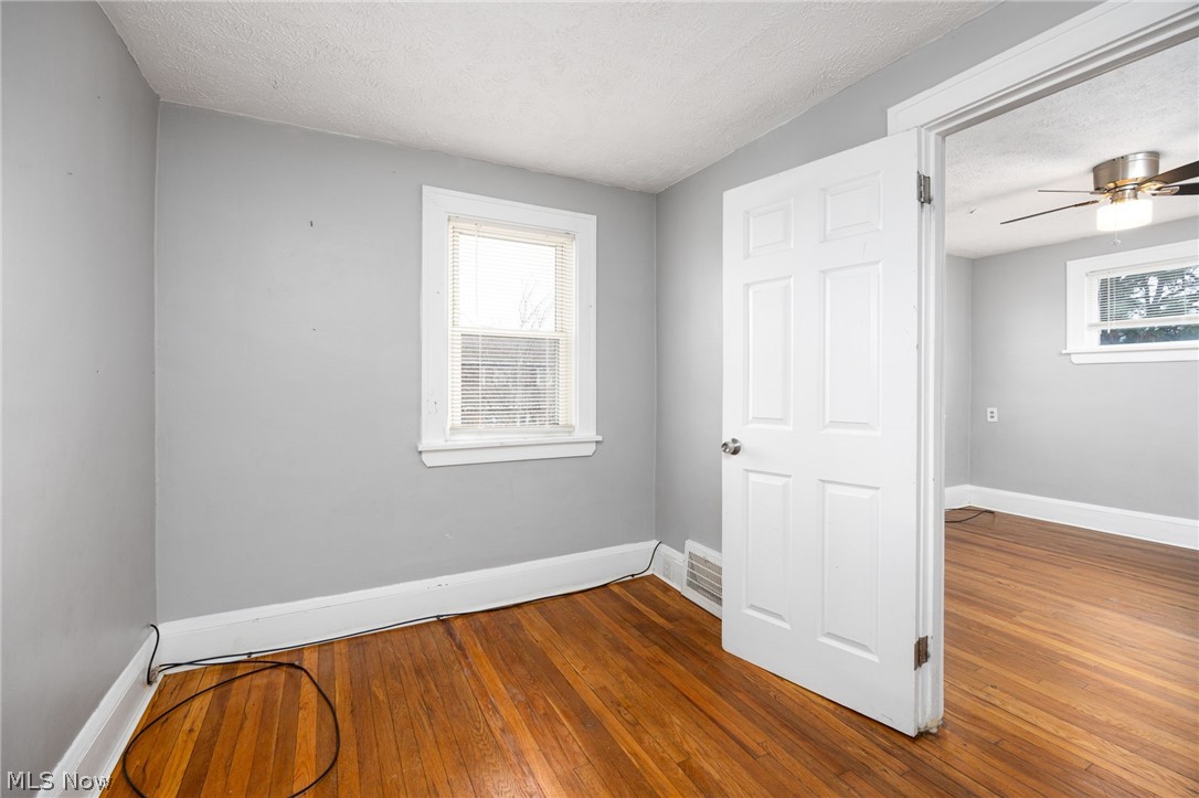 19307 Kildeer Avenue Cleveland OH 44119