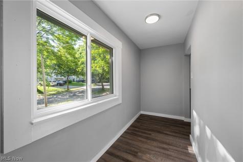143 Malacca Street Akron OH 44305