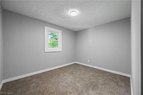 143 Malacca Street Akron OH 44305