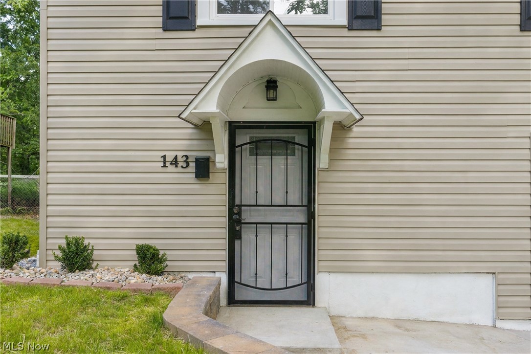 143 Malacca Street Akron OH 44305