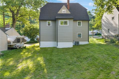 143 Malacca Street Akron OH 44305