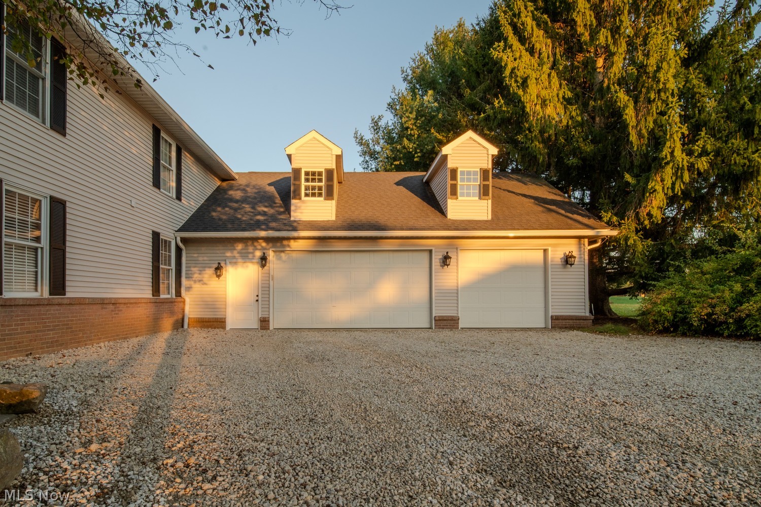 2286 Hartville Road Mogadore OH 44260