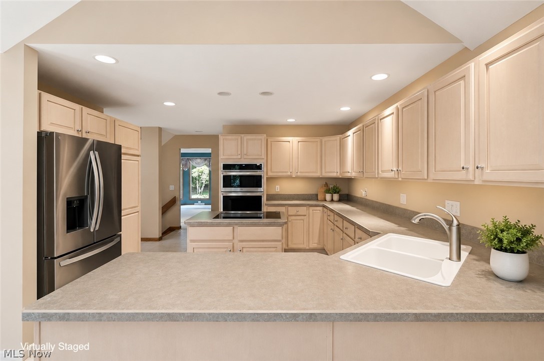 6435 Suzanne Lane Solon OH 44139