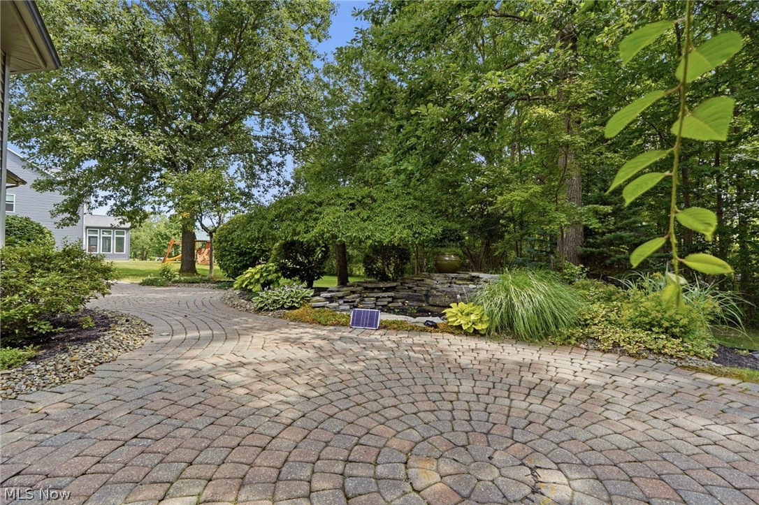 6435 Suzanne Lane Solon OH 44139