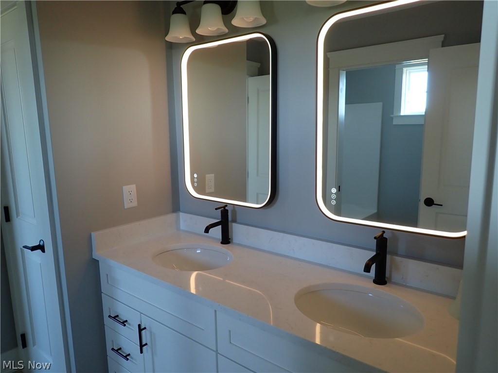 3071 Meadow Creek Drive Aurora OH 44202