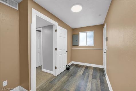 17024 Hunting Meadows Drive Strongsville OH 44136